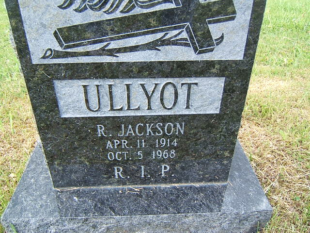 Headstone image of Ullyot