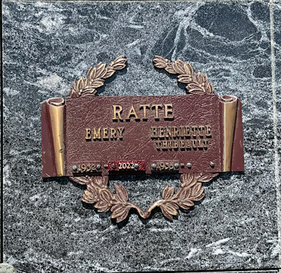 Headstone image of Ratté