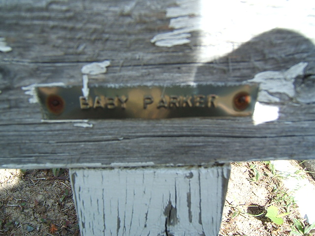 Headstone image of Parker