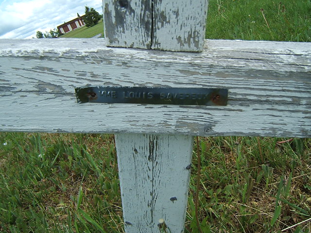 Headstone image of Savereux