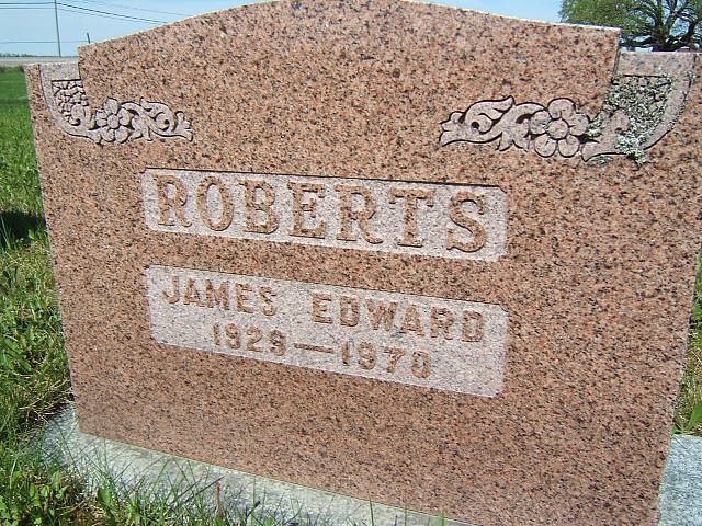 Headstone image of Roberts