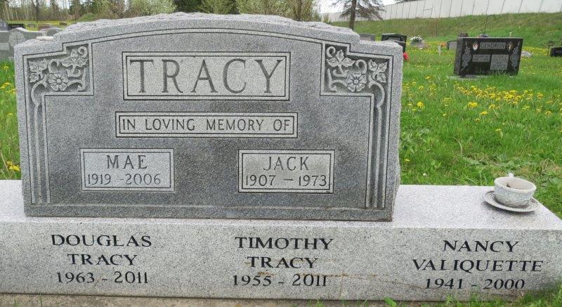 Headstone image of Tracy