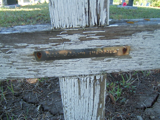 Headstone image of Thériault