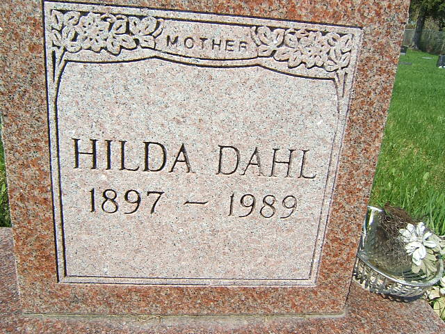 Headstone image of Dahl