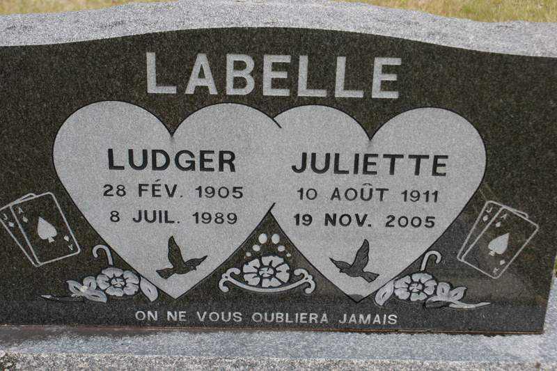 Headstone image of Labelle
