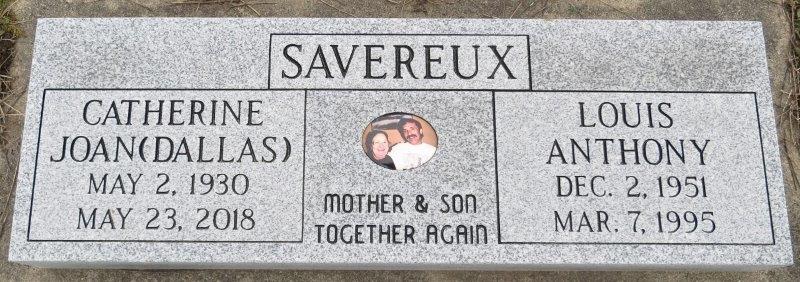Headstone image of Savereux