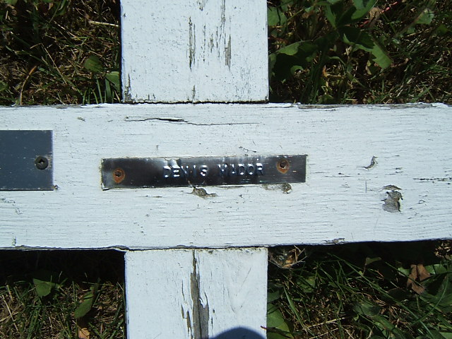 Headstone image of Mador