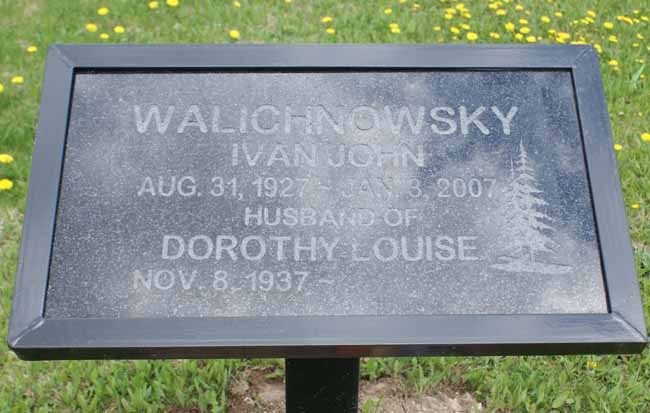 Headstone image of Walichnowsky