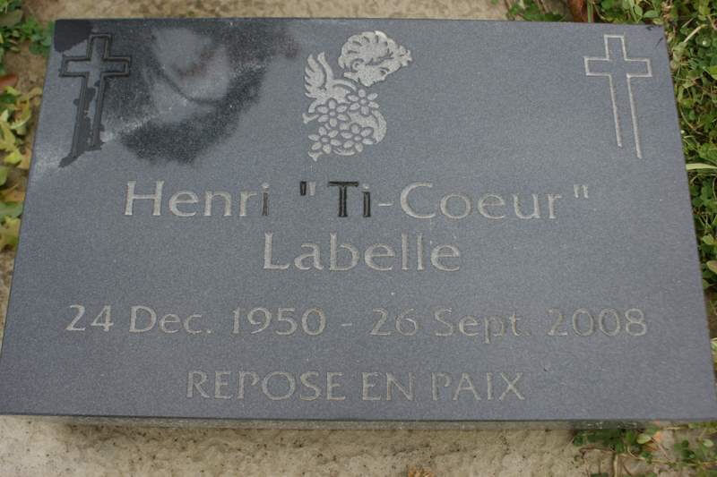 Headstone image of Labelle